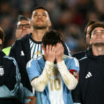 Gratitude et nostalgie en Argentine : Lionel Messi fait ses adieux à l'Albiceleste, tandis que Cristiano Ronaldo présente ses excuses et ouvre la porte à de nouvelles opportunités.