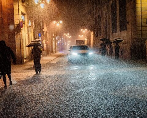 Inondations en Espagne : une femme retrouvée morte près de Barcelone, alertes rouges en Catalogne et Valence