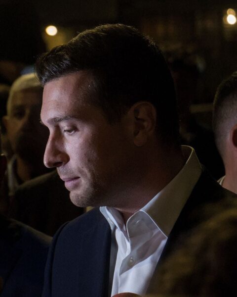 Jordan Bardella accusé d'antisémitisme : Gérald Darmanin et Olivier Faure dénoncent des mensonges politiques