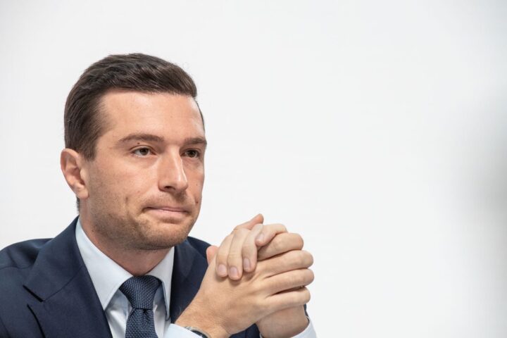 Jordan Bardella dément les accusations d'antisémitisme de Mediapart et promet de porter l'affaire en justice