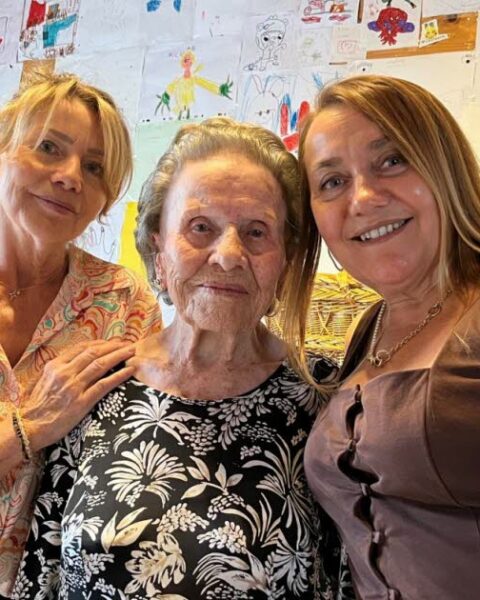 Joséphine, 99 ans, célébrée comme arrière-arrière-arrière-grand-mère dynamique à Firminy