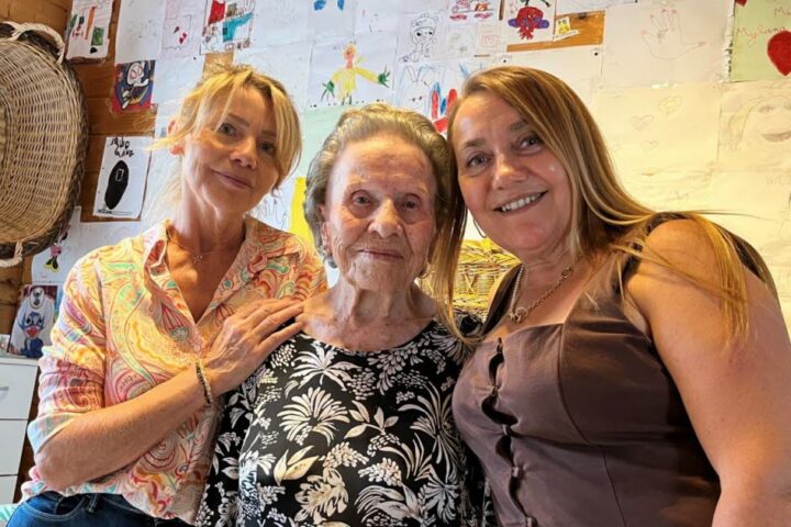 Joséphine, 99 ans, célébrée comme arrière-arrière-arrière-grand-mère dynamique à Firminy