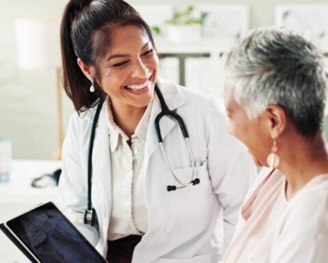 La France vise une augmentation de 75 % du nombre de médecins d'ici 2060.