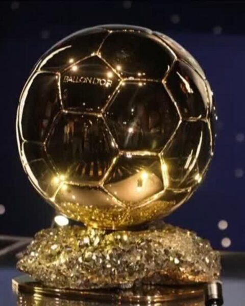 Le Ballon d’or s’annonce comme une soirée riche en suspense. Le Real Madrid triomphe face au FC Barcelone lors du Clasico grâce à Kylian Mbappé.