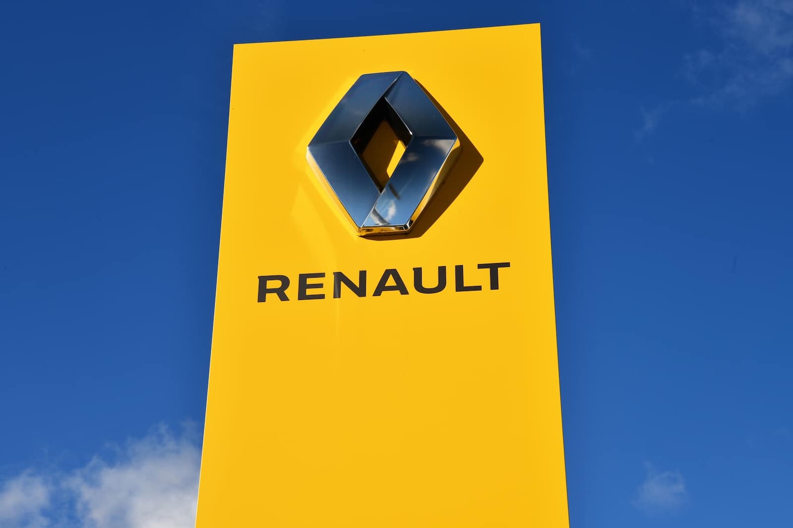 Le Groupe Renault annonce un investissement de 10 milliards d'euros en France. 1 Le Groupe Renault annonce un investissement de 10 milliards d'euros en France.