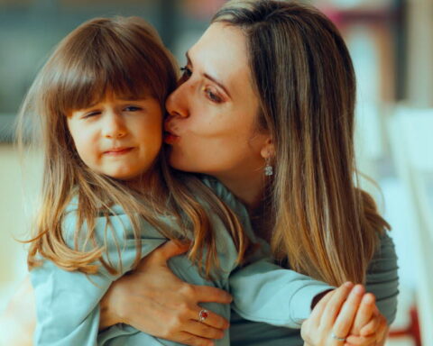 Le refus de l'enfant de faire des bisous : une question de respect du corps et des limites personnelles