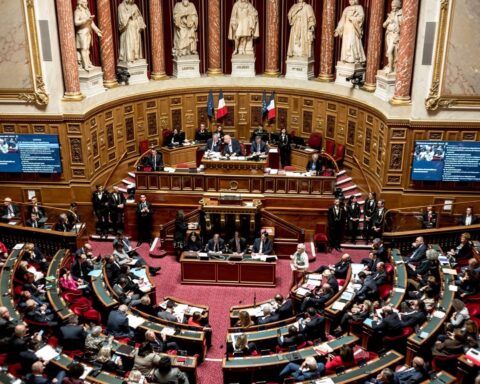Le Sénat adopte l’imprescriptibilité des crimes sexuels sur mineurs avec 252 voix pour, 80 contre