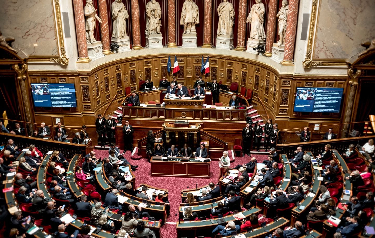 Le Sénat adopte l’imprescriptibilité des crimes sexuels sur mineurs avec 252 voix pour, 80 contre 1 Le Sénat adopte l’imprescriptibilité des crimes sexuels sur mineurs avec 252 voix pour, 80 contre