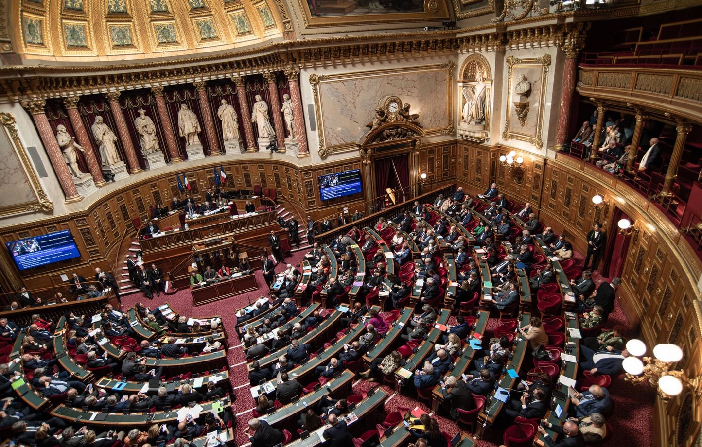 Le Sénat français abroge le Code noir, symbole de l'esclavage, après 178 ans