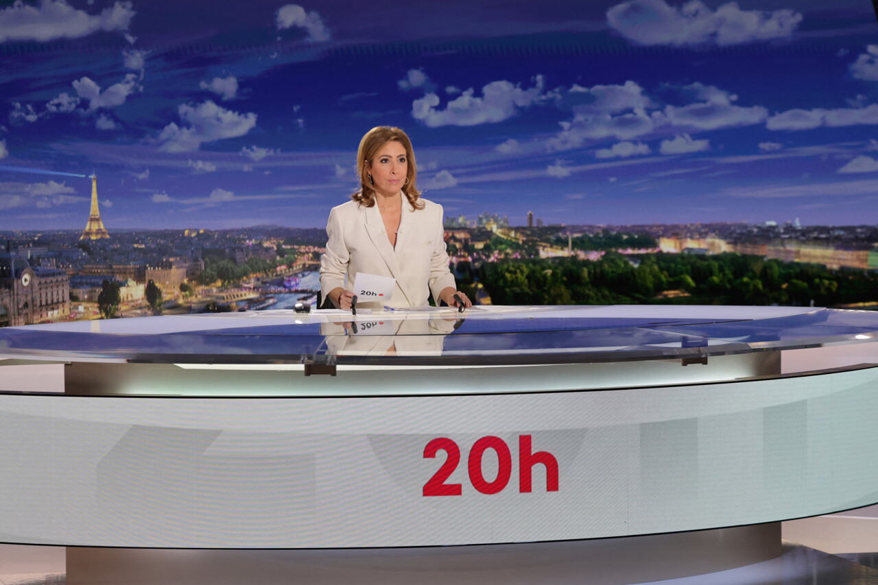 Léa Salamé voit son retour au 20h de France 2 compromis après la victoire de Raphaël Glucksmann 1 Léa Salamé voit son retour au 20h de France 2 compromis après la victoire de Raphaël Glucksmann