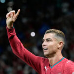 Lens retrouve la victoire face à Lyon, tandis que la Fédération portugaise de football engage une procédure disciplinaire à l'encontre de Ronaldo.