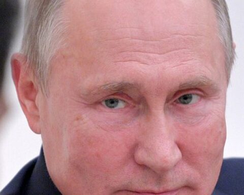 Les 74 ans de Vladimir Poutine : des rumeurs de maladies graves persistent malgré les démentis du Kremlin