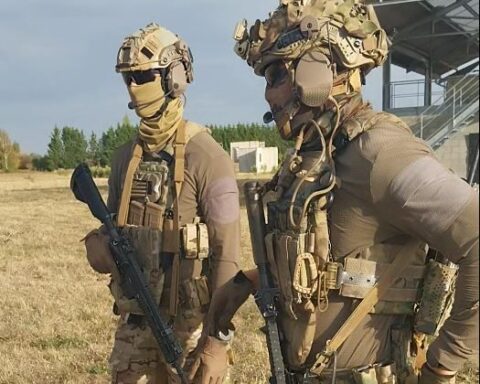 Les drones de combat, une arme intégrée au quotidien des parachutistes français