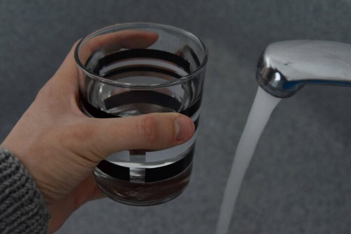 Les habitants de Vendée invités à réduire leur consommation d'eau face à une pénurie imminente