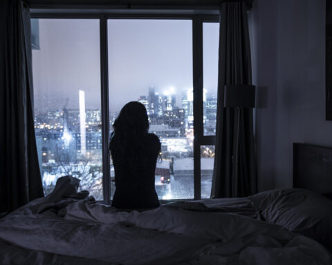 Les insomniaques cherchent à "performer leur sommeil", selon Emmanuelle Bastille-Denis