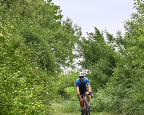 Licenciement d'un salarié en arrêt maladie après des sorties de VTT dans le Pays basque