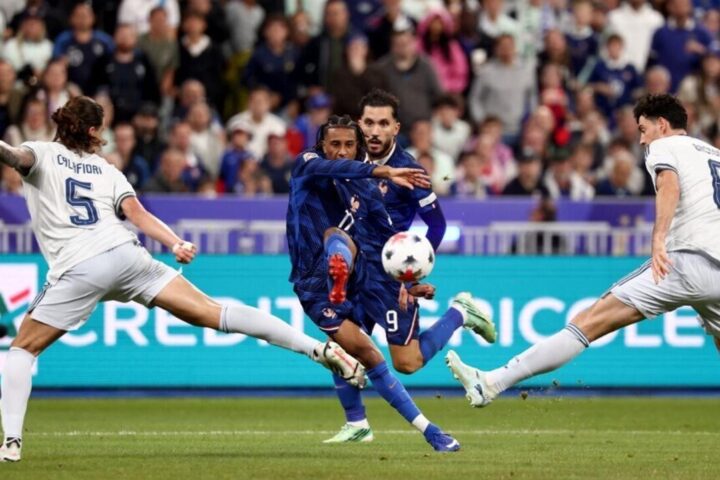 Ligue des nations : les Bleus accrochés par l'Italie lors du premier match à domicile de Zidane.
