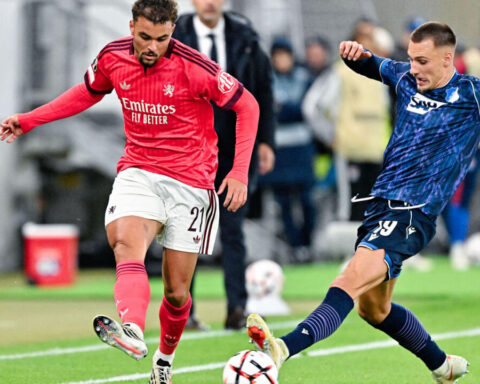 Ligue Europa : l'OL subit une défaite, l'OM s'incline de nouveau, Rennes arrache un match nul, Manchester United est largement défait à Côme.