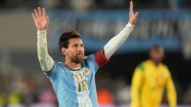 Lionel Messi marque et offre une passe décisive lors de son ultime match avec l'équipe d'Argentine.
Trois ans après le 7 octobre, Israël confronté à une situation critique.