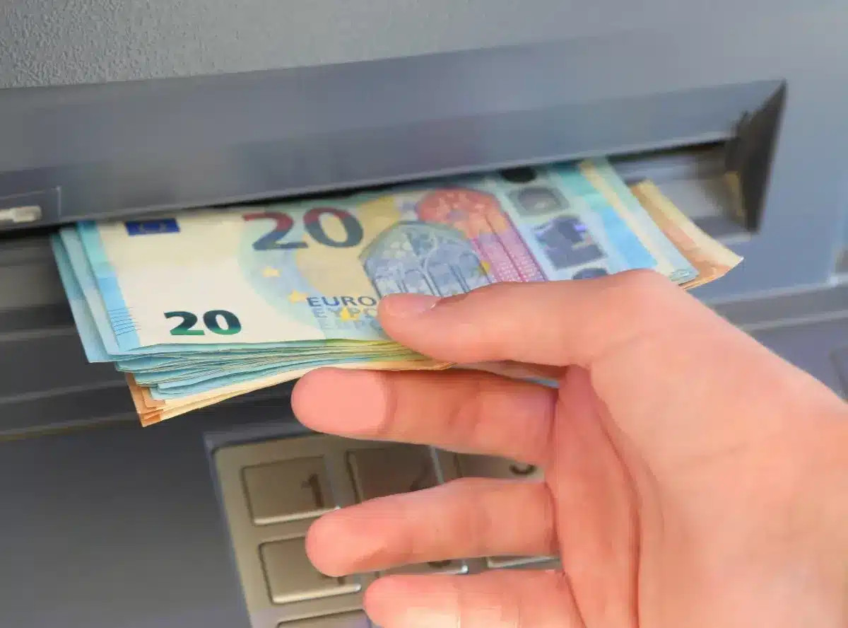 Livret A et assurance-vie : le gouvernement souhaite récupérer des fonds « oubliés » et des millions de Français ignoreront qu’ils sont concernés.