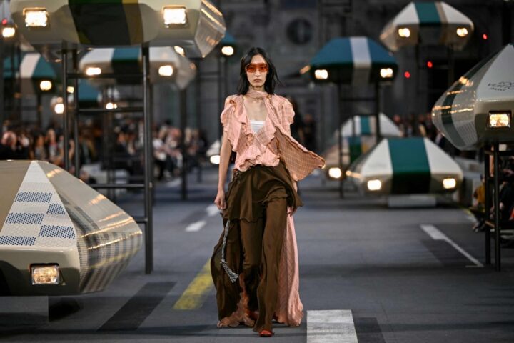 Louis Vuitton termine la saison des défilés de prêt-à-porter féminin printemps-été 2027 à Paris