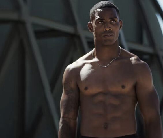 Luidgi Grimoire, soldat et combattant de MMA, raconte son parcours de Castres à "L'Arène" sur Netflix