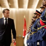 Macron promet une transparence totale sur les violences du 17 octobre et appelle à la fermeté