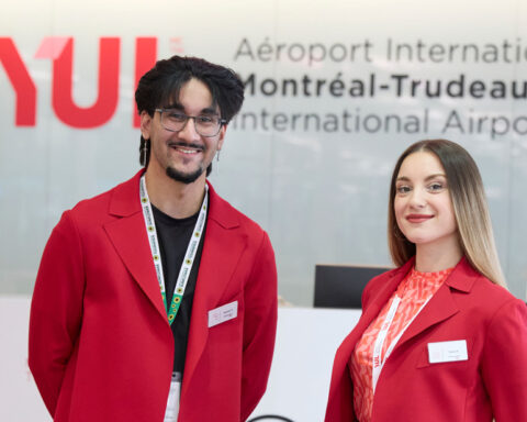 Marie Saint Pierre crée des uniformes pour les ambassadeurs de l’aéroport de Montréal
