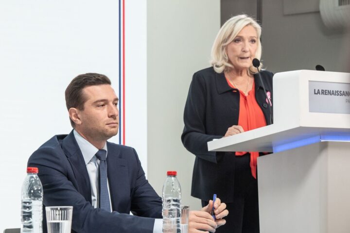 Marine Le Pen renouvelle son soutien à Jordan Bardella face aux accusations d'antisémitisme