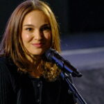 Natalie Portman épanouie après l'arrivée de son troisième enfant avec le musicien Tepr