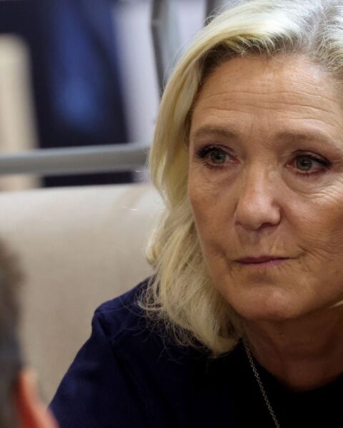 Orléans : meeting de Marine Le Pen face à une forte mobilisation anti-RN
