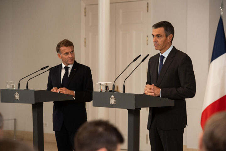 Pedro Sánchez présente des excuses à Emmanuel Macron après la non-ratification du traité d’amitié en Espagne