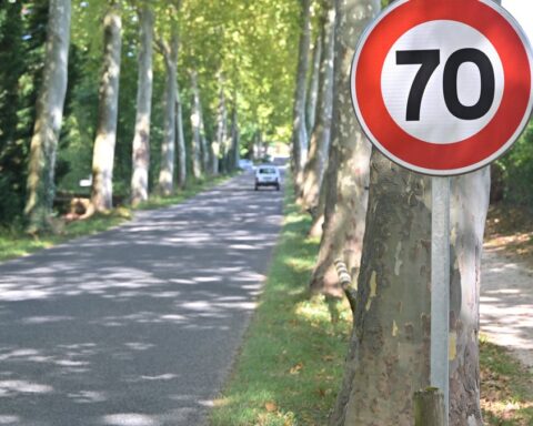 Près de 400 automobilistes piégés par un faux panneau de vitesse en Allemagne