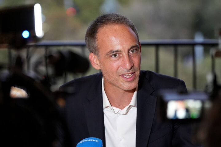 Primaire de la gauche : Raphaël Glucksmann remporte le scrutin avec 66 % des voix dès le premier tour