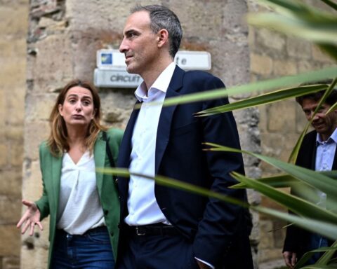 Raphaël Glucksmann remporte la primaire de la gauche, Marine Tondelier dénonce un choix de repli