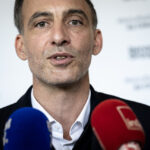 Raphaël Glucksmann s'excuse pour ses propos controversés lors du débat de la primaire de la gauche