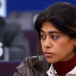 Rima Hassan renverse le drapeau israélien au Parlement européen lors d'une commémoration du 7-Octobre