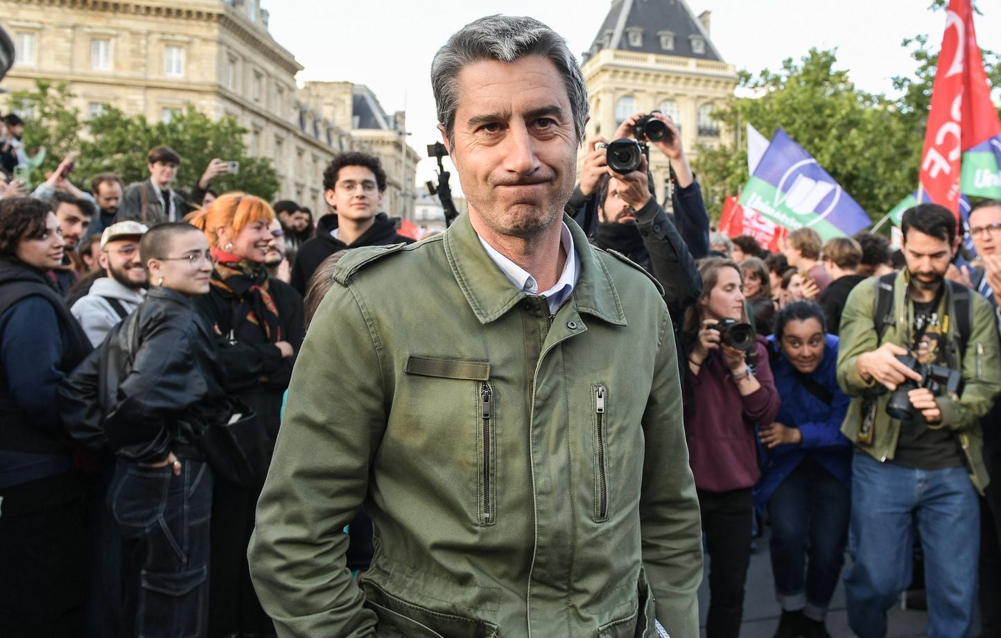Ruffin critique la provision de 2,3 millions d'euros pour le futur bureau de Macron 1 Ruffin critique la provision de 2,3 millions d'euros pour le futur bureau de Macron