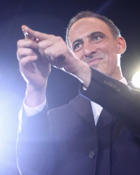 Sondage présidentiel 2027 : raphaël glucksmann en position compétitive face à Édouard Philippe et Jean-Luc Mélenchon