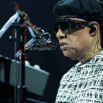 Stevie Wonder enflamme Bercy avec un concert de trois heures et Lenny Kravitz en invité surprise