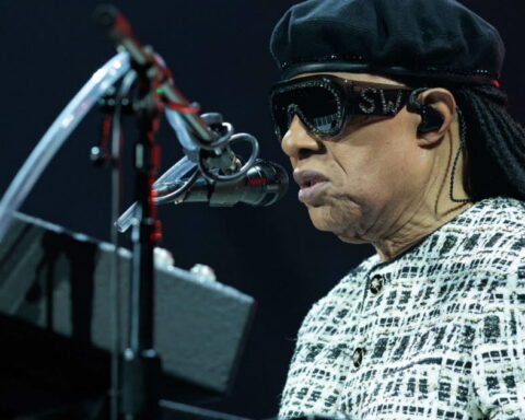 Stevie Wonder enflamme Bercy avec un concert de trois heures et Lenny Kravitz en invité surprise