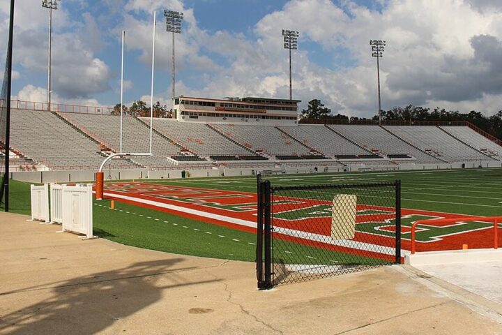 Tirs à Tallahassee : douze blessés, dont six mineurs, après un match de football américain en Floride