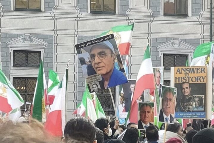 Trois Iraniens portent plainte aux États-Unis contre Parviz Sabeti pour torture subie sous le régime du chah