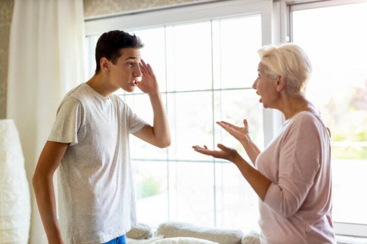 Trouble borderline à l'adolescence : quelles différences avec une simple crise d'ado ?