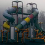 Un adolescent de 13 ans meurt après s'être coincé dans un toboggan à Miami, sa mère accuse une vis