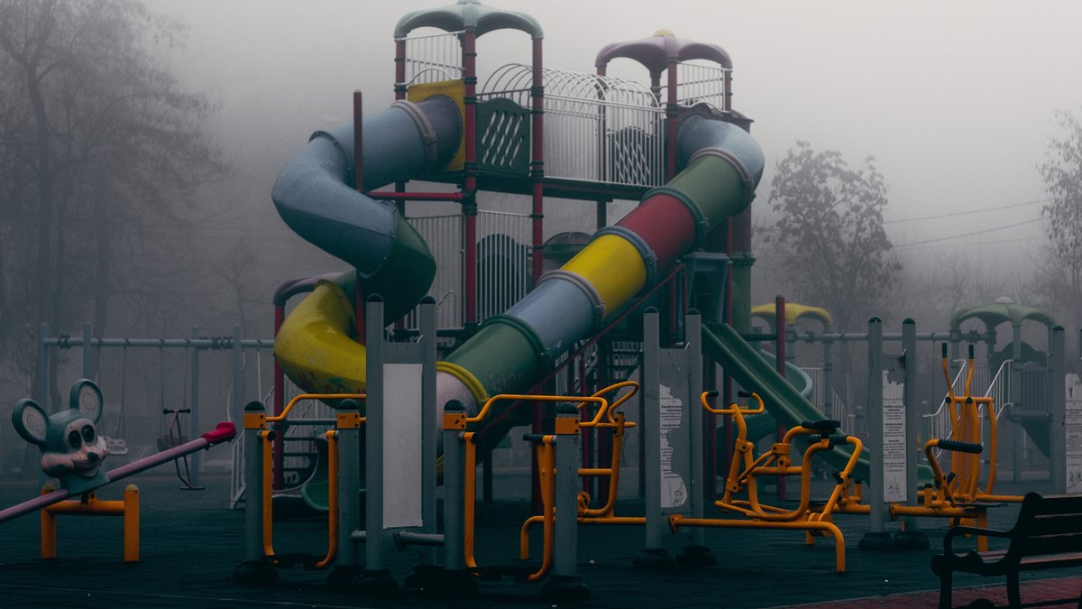 Un adolescent de 13 ans meurt après s'être coincé dans un toboggan à Miami, sa mère accuse une vis 1 Un adolescent de 13 ans meurt après s'être coincé dans un toboggan à Miami, sa mère accuse une vis