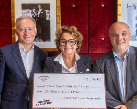 Un dîner caritatif au Casino Barrière de Toulouse récolte 2 500 euros pour l'association Atout Cœur en soutien à Madagascar