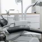 Un faux dentiste escroque 160 000 euros à une femme sur Internet, il écope de quatre ans de prison
