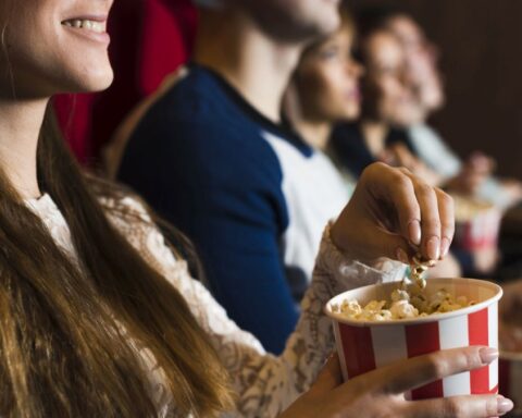 Un homme arrêté après avoir aspergé un spectateur de gaz poivré dans un cinéma à Burbank