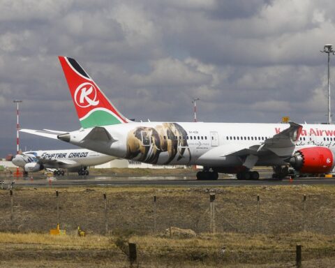 Un passager décède après avoir tenté d'accéder au cockpit d'un vol Kenya Airways entre Nairobi et Lagos